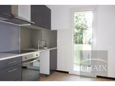 location appartement 3 pièces 57 m² à la penne-sur-huveaune (13821)