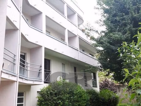 a louer f1bis - secteur hopital central