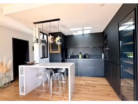 appartement de type 3 de 62 m2 entièrement rénové à st-jean