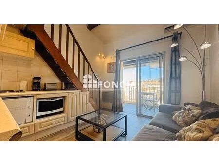 sainte maxime – hyper centre | appartement dernier étage avec loggia fermée et parking pri