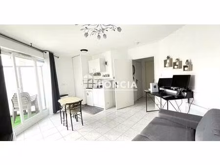 studio meuble centre ville avec balcon et parking interieur 27.5m2