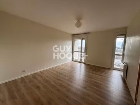studio à louer ? 38 5 m² avec balcon. réf. 5787
