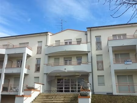 studio au calme avec balcon et place de parking