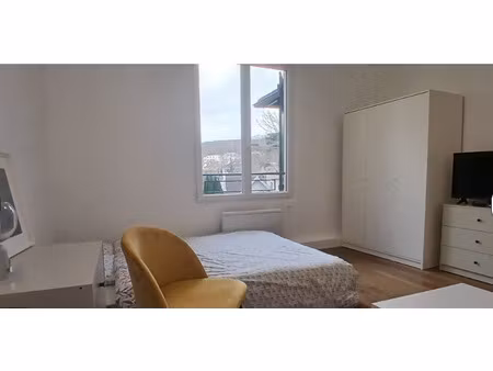 t2 / 32m² / triel-sur-seine (ligne j)