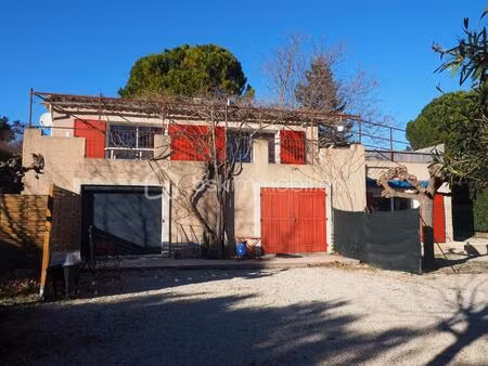 villa traditionelle de 160m2 sur une parcelle de 1000m2