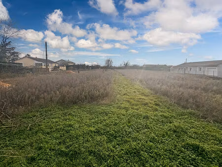 terrain auberives sur vareze 552 m2