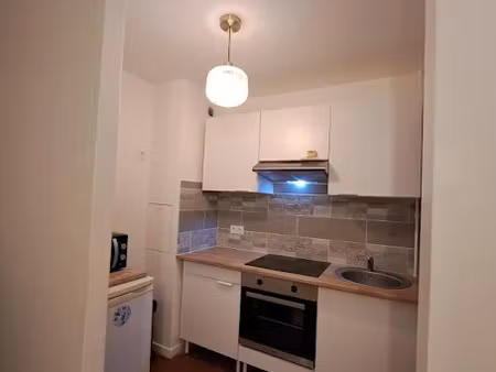 location meublée appartement 2 pièces 26 m² à villemomble (93250)  900 €