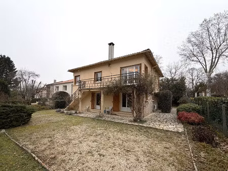 maison avec grand terrain