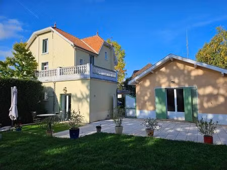 vente maison 9 pièces 220 m² puy-guillaume (63290)