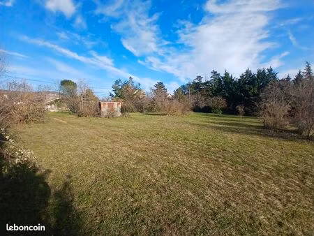 vends terrain constructible avec maison de vigne