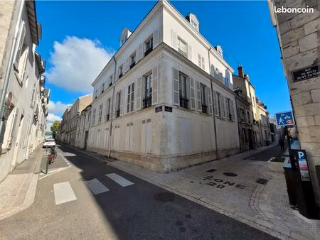 appartement t2. 50m2.orléans hyper centre entre la place du martroi et la mediathèque