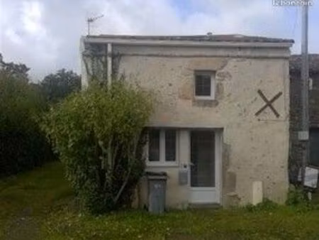 disponible le 10 mars - logement 2 chambres