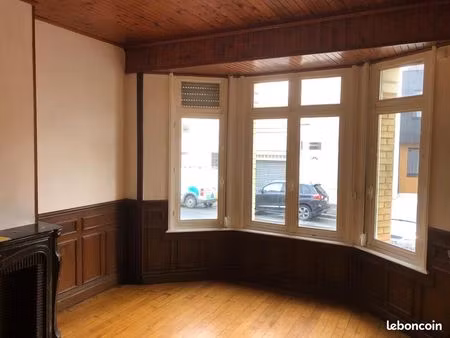 f3 de 65m2 rue jean moulins amiens