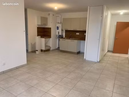 appartement 3 pièces 64 m²