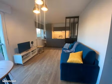 location studio meublé