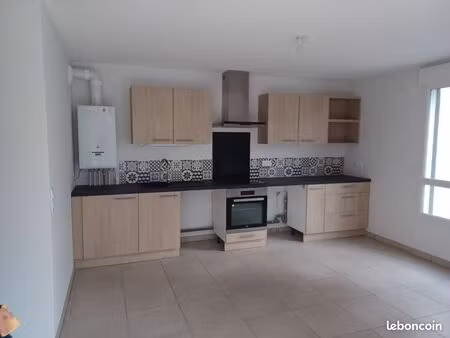 a louer  appartement 2 pièces de 49m² sur cognin  aux normes pmr avec 1 balcon et 1 box fe