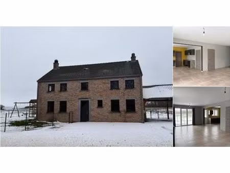 maison à louer avec terrasse et jardin   flavion (vbd73056)