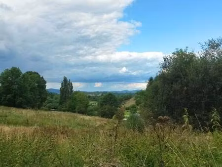 terrain dominant avec vue