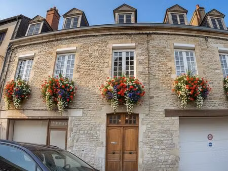 maison de ville immeuble de caractère 320m² - centre carentan - énorme potentiel