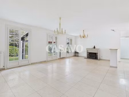 vente maison 6 pièces de 190m² - 13100 aix-en-provence