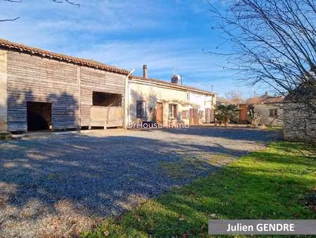 vente maison à melle (79500) : à vendre / 100m² melle