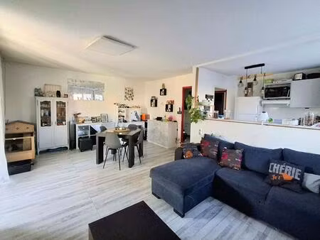 appartement t3 - résidence avec piscine + 2 places de parking - haut cenon