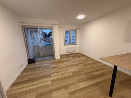 agen - 26.42 m2 - studio avec balcon