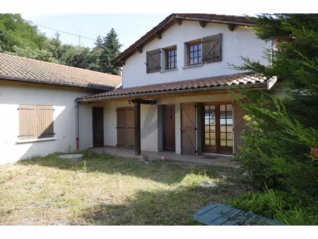 charmante maison à rénover avec terrain et garage