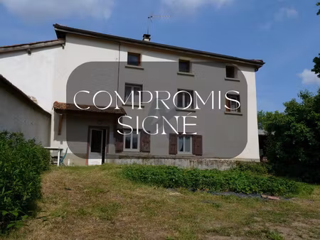 maison ancienne à restaurer avec grand terrain