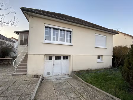 maison individuelle - 2 chambres - sur sous-sol total