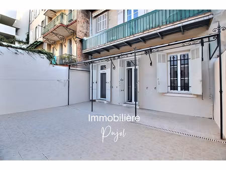 sebastopol t4 avec cour  2 garages  cave et chambre de bonne