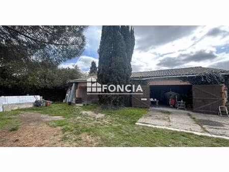 local artisanal de 120m2 sur une parcelle de 400m2 environ situé sur toulouse saint simon