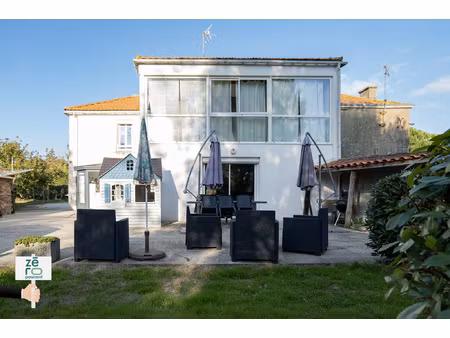 idéale maison familiale ou activités professionnels proxim