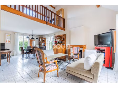 charmante maison familiale de 6 pieces (142m²) à saint-pierre-du-perray