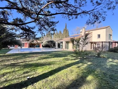 gard -caissargues -nimes - villa - 5 chambres - piscine - jardin
