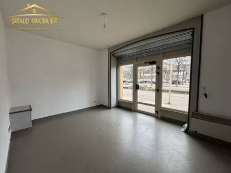 local commercial à louer