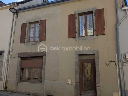 maison en pierre de 119 m² à le bourgneuf-la-foret