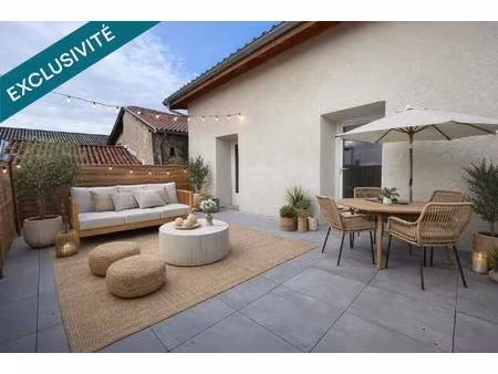 duplex rénové avec terrasse au cœur de la ville