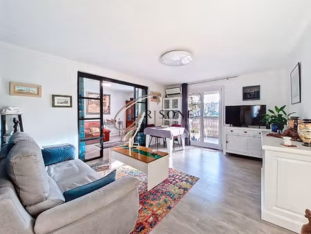 appartement t3 de 67 m² à six-fours-les-plages  centre-ville au calme