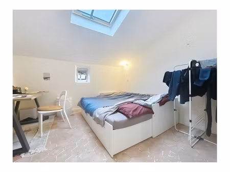 studio loue vide - rue de clichy