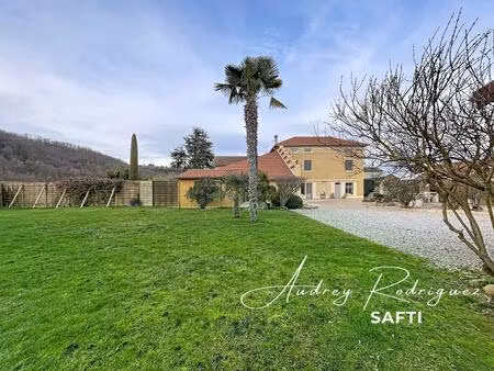 propriété d’exception avec loft & piscine