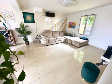 maison familiale avec jardin  garage et confort moderne