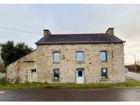 maison de 200 m² environ avec hangar et terrain de 11 260 m².