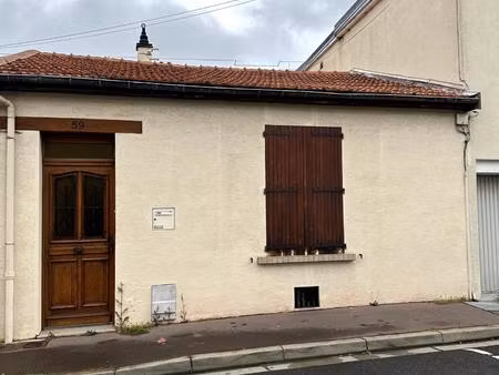 reims - maison avec une cour sans vis a vis