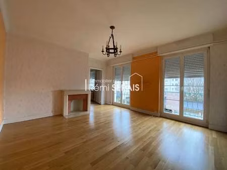 vente appartement 3 pièces à conde-sur-noireau (14110) : à vendre 3 pièces / 72m² conde-su