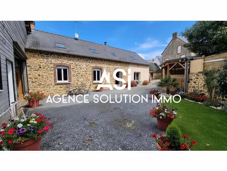 maison en pierre cour pergola garage spa