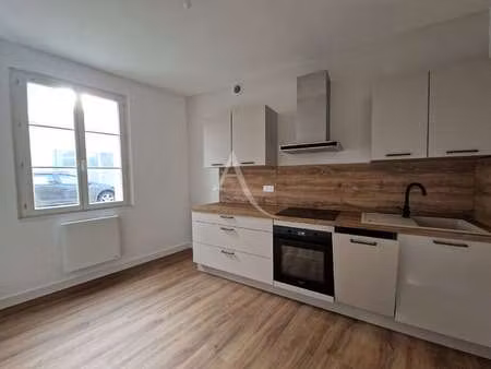 location maison à montreuil-bellay (49260) : à louer / 82m² montreuil-bellay