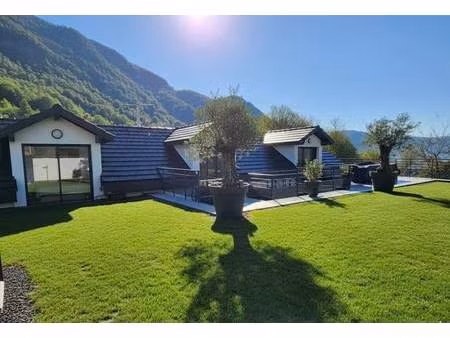 appartement dernier étage - bourget-du-lac