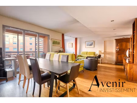 appartement 95m2 - 2 chambres - terrasse - étage élevé - climatisé lyon 6ème