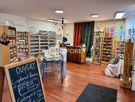 local commercial le puy en velay 210m2